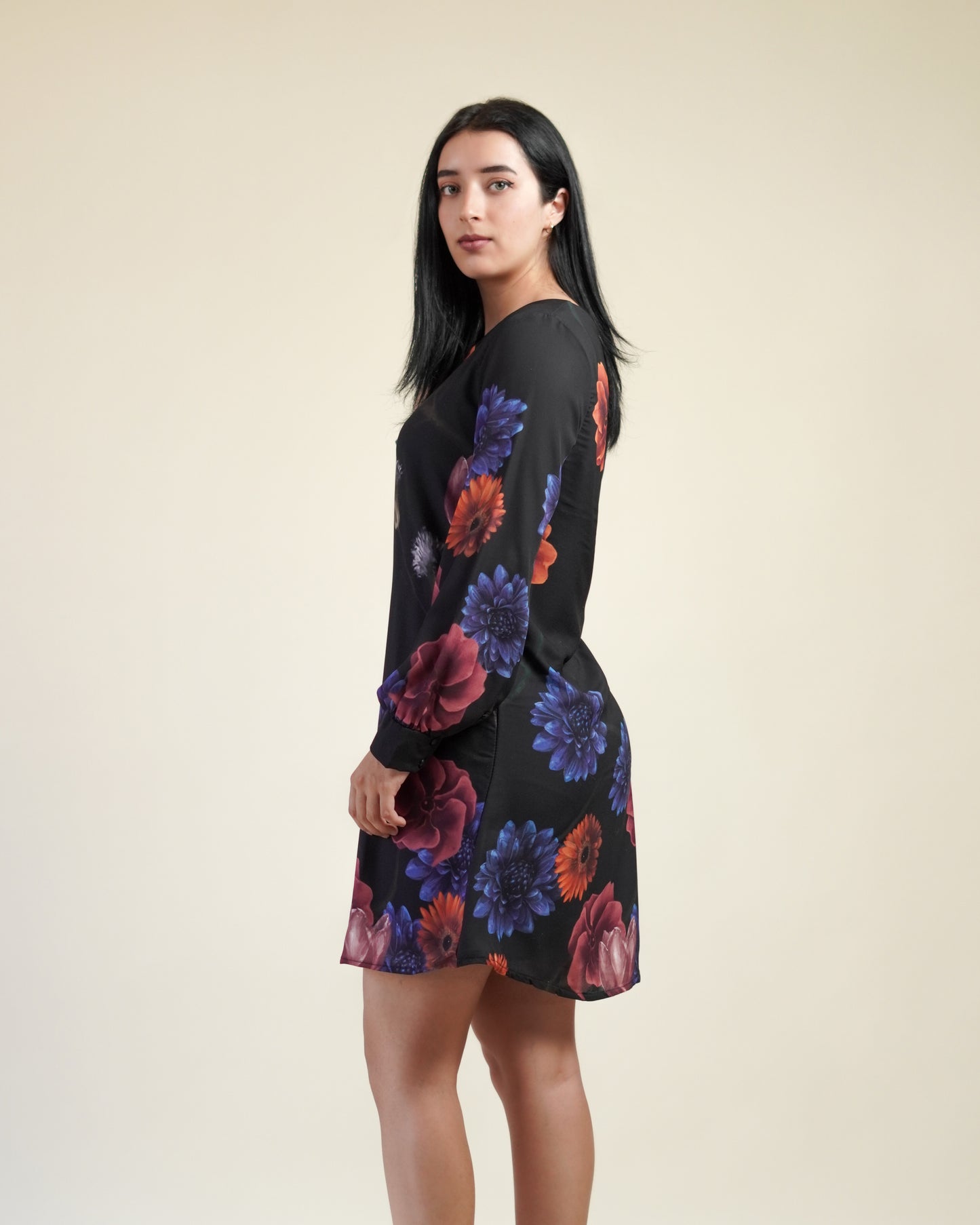 Vestido Floral Negro