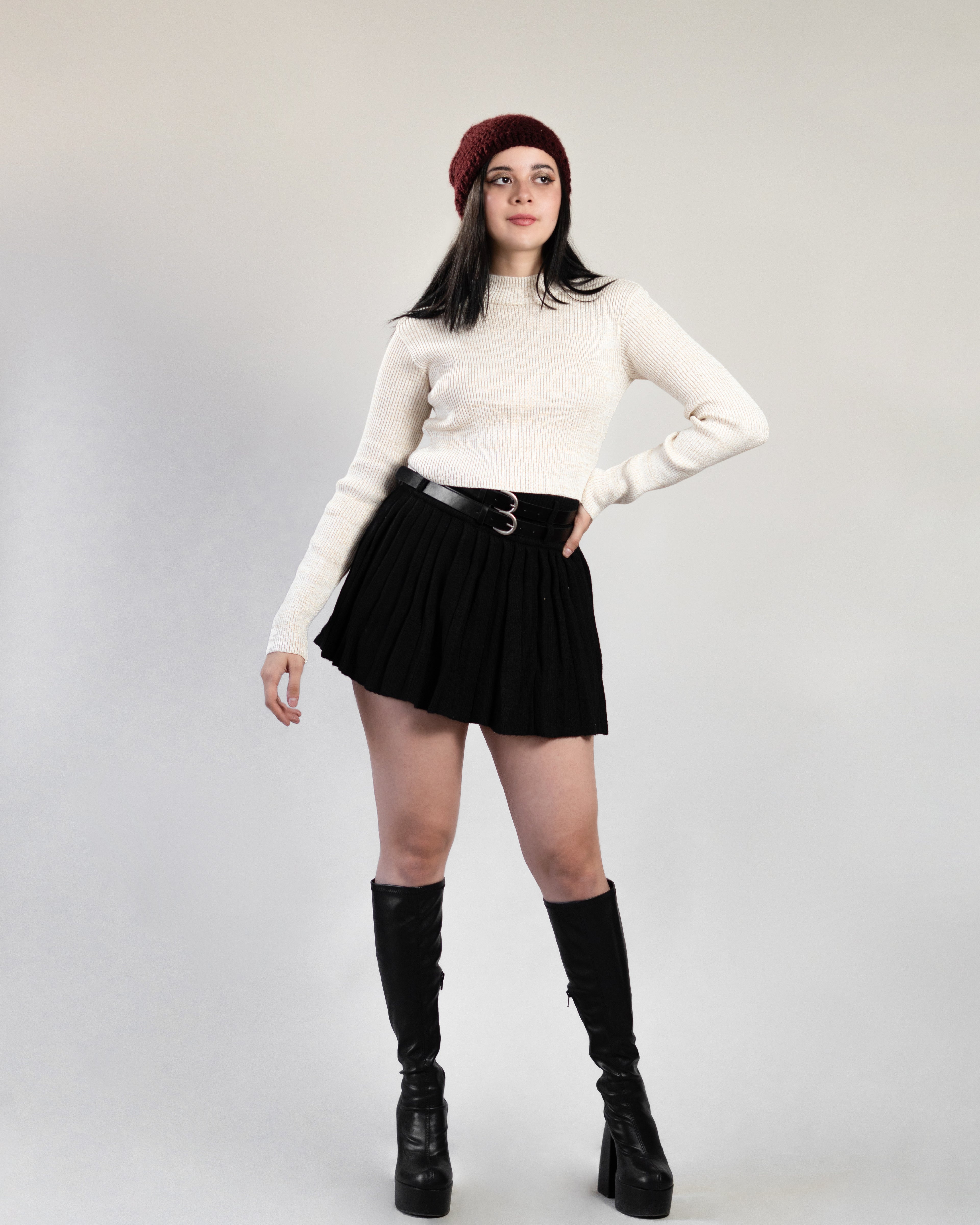 Suéter Corto Brillo