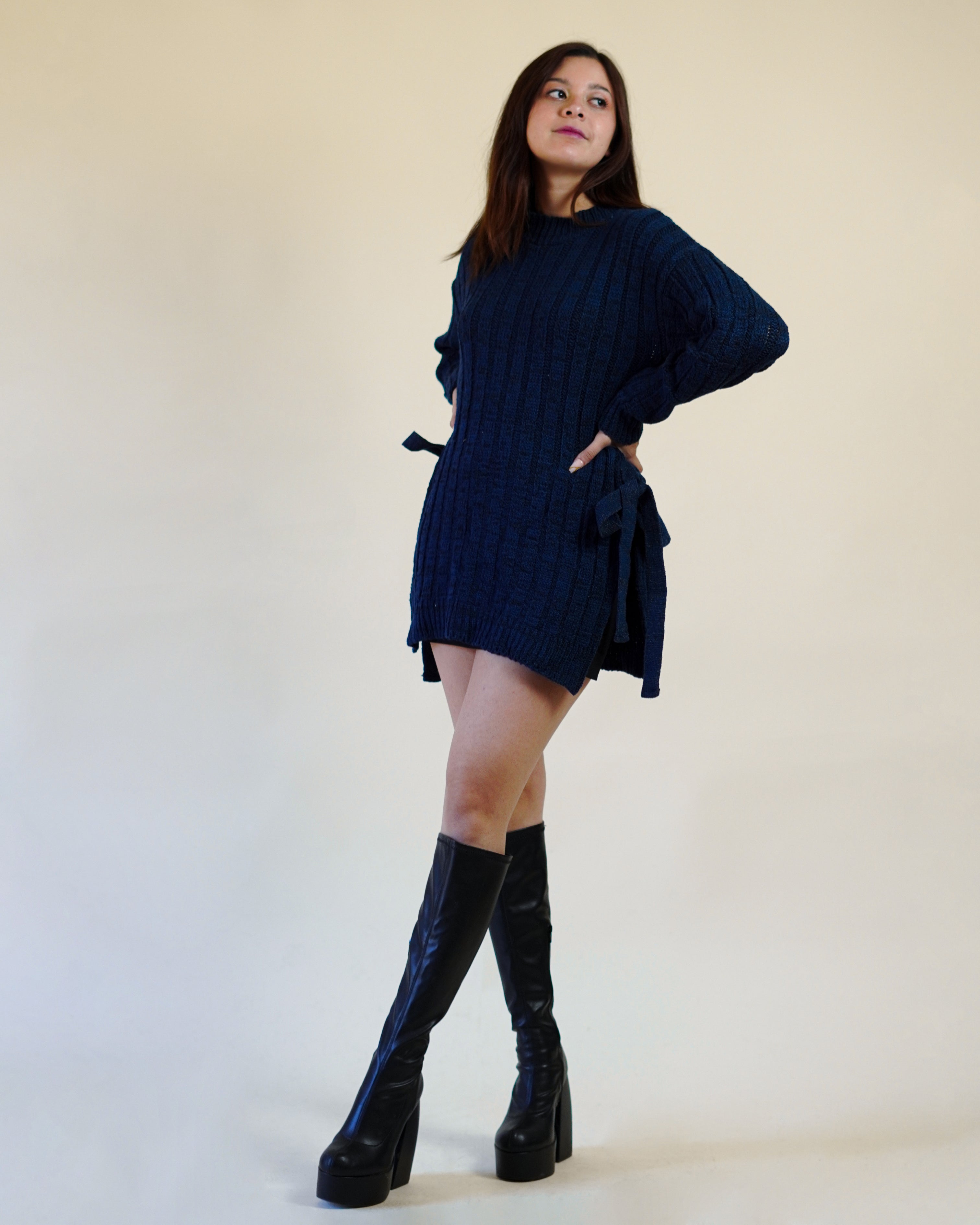 Suéter Largo con Cintas