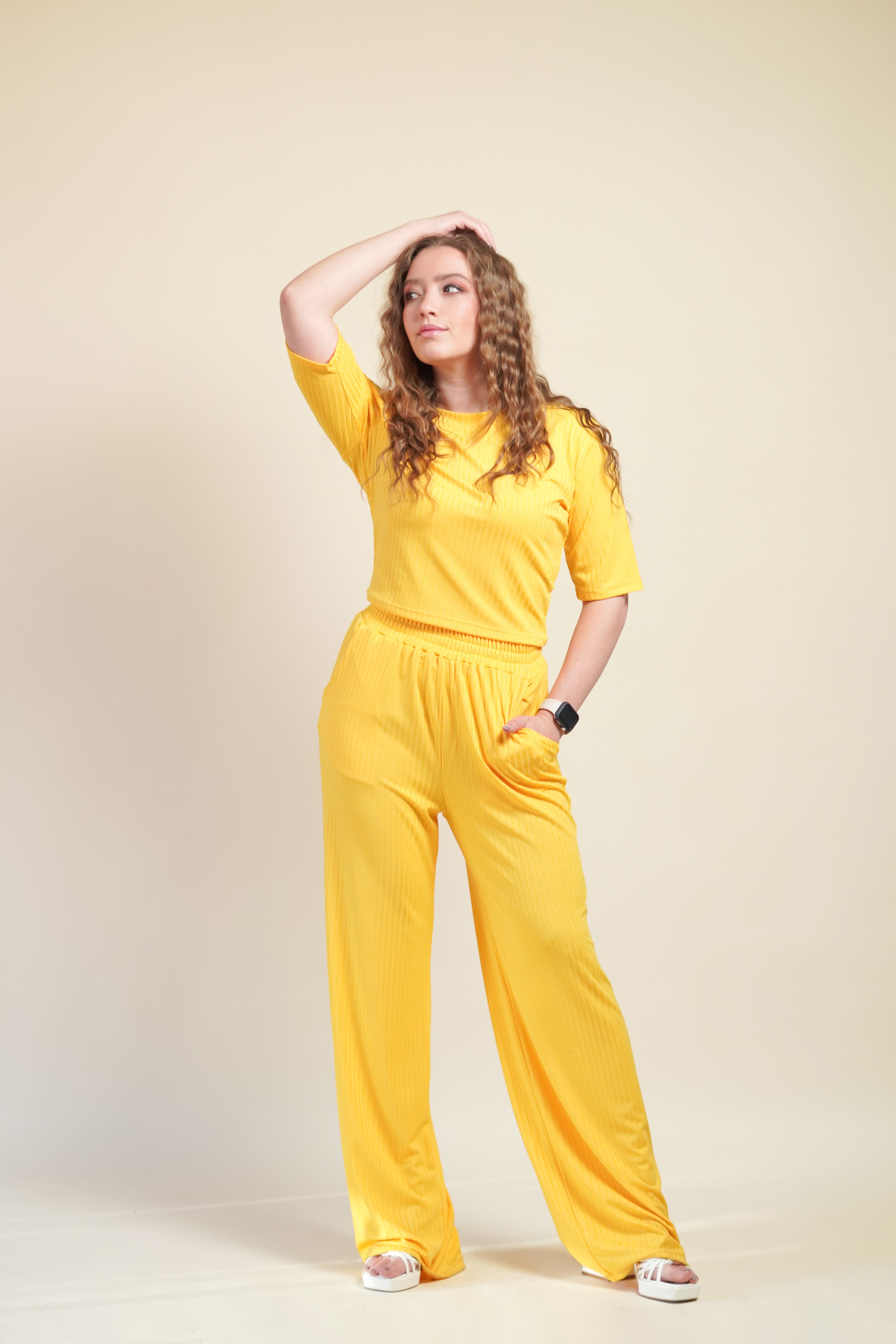 Set Amarillo Pantalón y Top