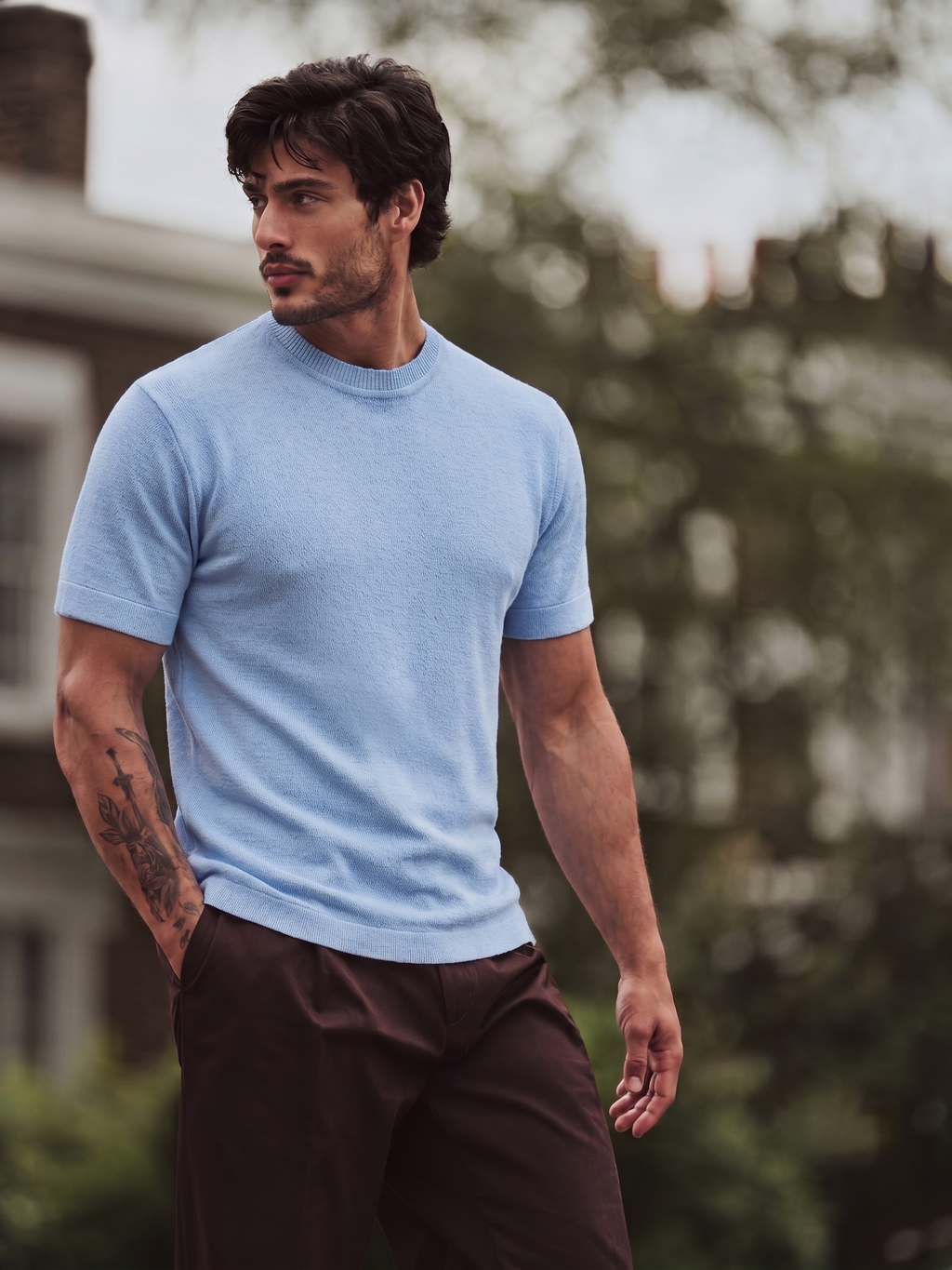 PLAYERA CONTEMPORANEA AZUL